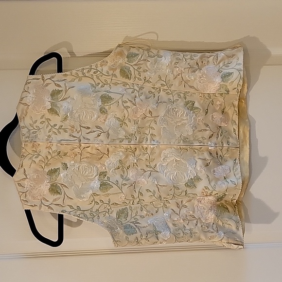 Skirt - Picture 4 of 6